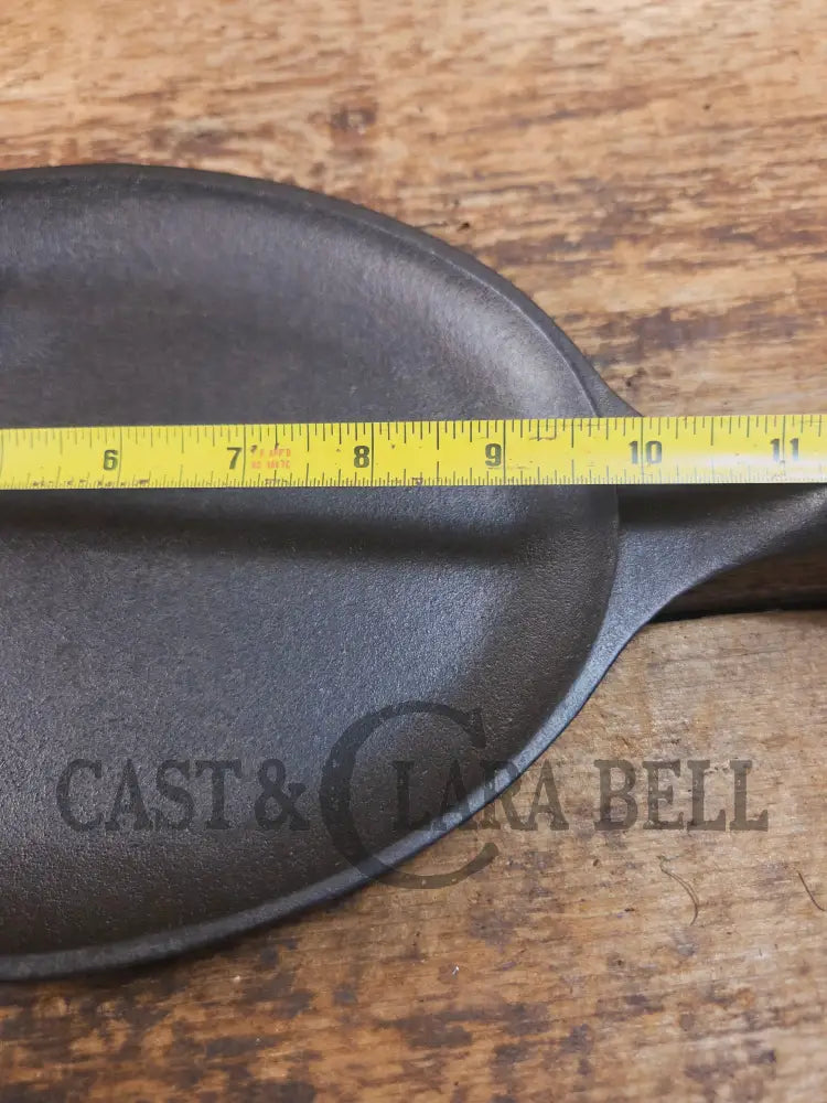Fajitas anyone? Unique gift idea Wagner Ware Cast Iron Sizzle Server 1095 A Skillet
