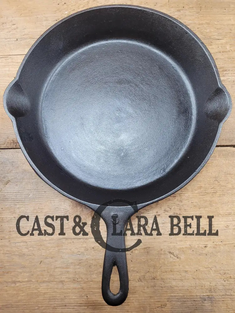 Fantastic First Skillet Or For The Unusual Collector. Unknown Maker Raised #9 Cast Iron Skillet