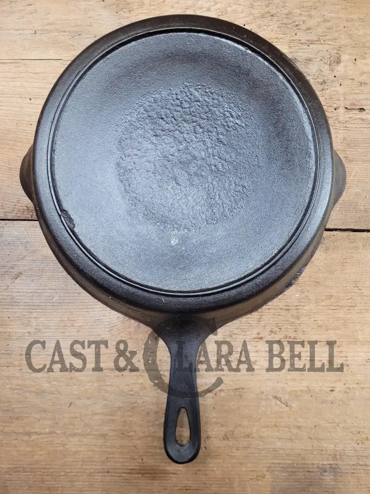 Fantastic First Skillet Or For The Unusual Collector. Unknown Maker Raised #9 Cast Iron Skillet