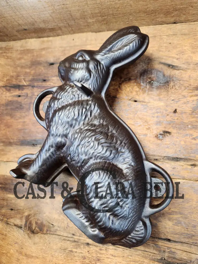 Fantastic For Spring Or Easter! #862 Griswold Bunny Cake Mold Ready To Use! Bakeware