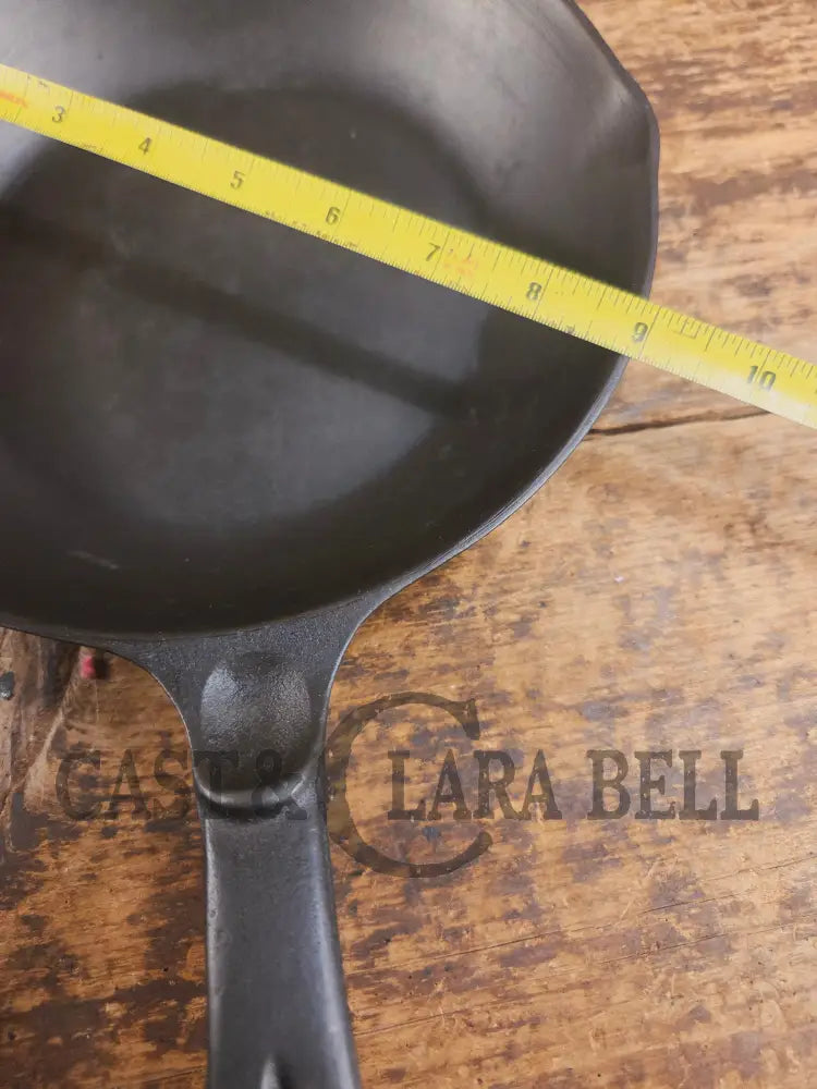 Fantastic gift idea! Hard to Find 1930’s Wagner Ware Sidney -O- ’Chef Skillet’ 1386. Restored and ready to use! Skillet