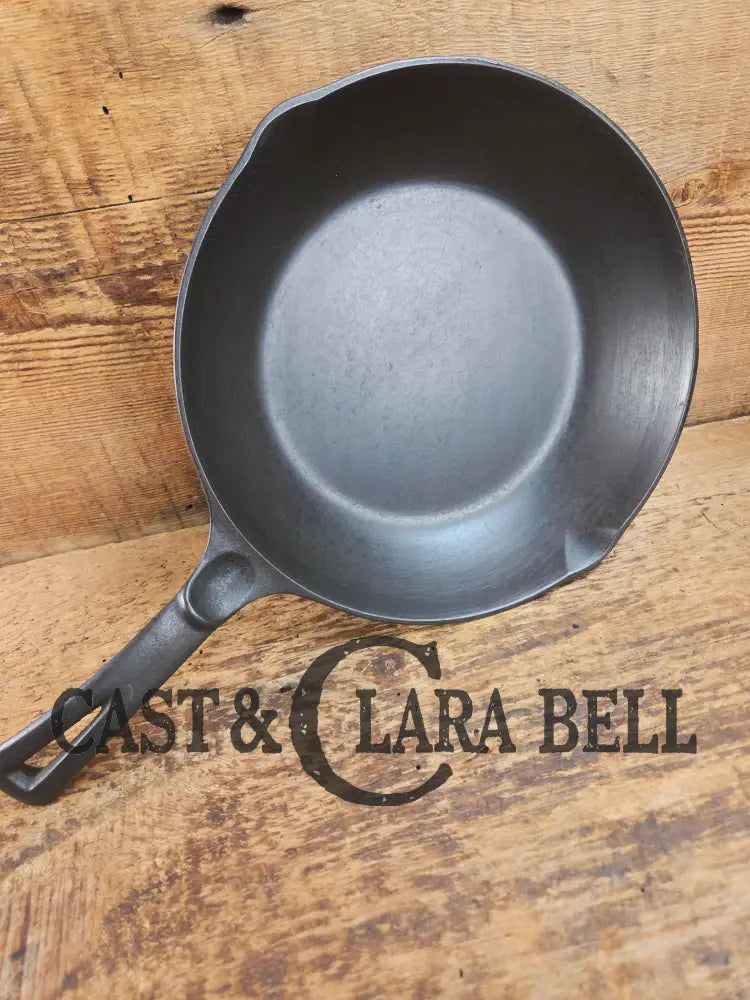 Fantastic gift idea! Hard to Find 1930’s Wagner Ware Sidney -O- ’Chef Skillet’ 1386. Restored and ready to use! Skillet