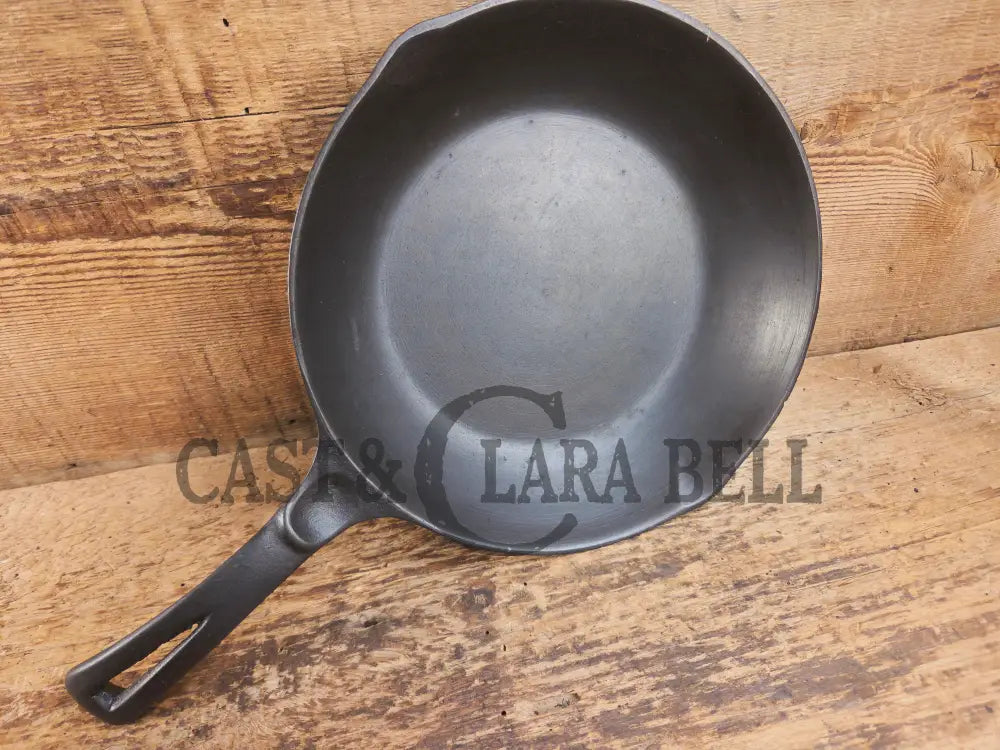 Fantastic gift idea! Hard to Find 1930’s Wagner Ware Sidney -O- ’Chef Skillet’ 1386. Restored and ready to use! Skillet