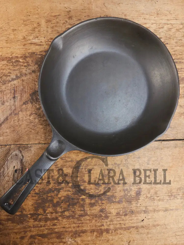 Fantastic gift idea! Hard to Find 1930’s Wagner Ware Sidney -O- ’Chef Skillet’ 1386. Restored and ready to use! Skillet