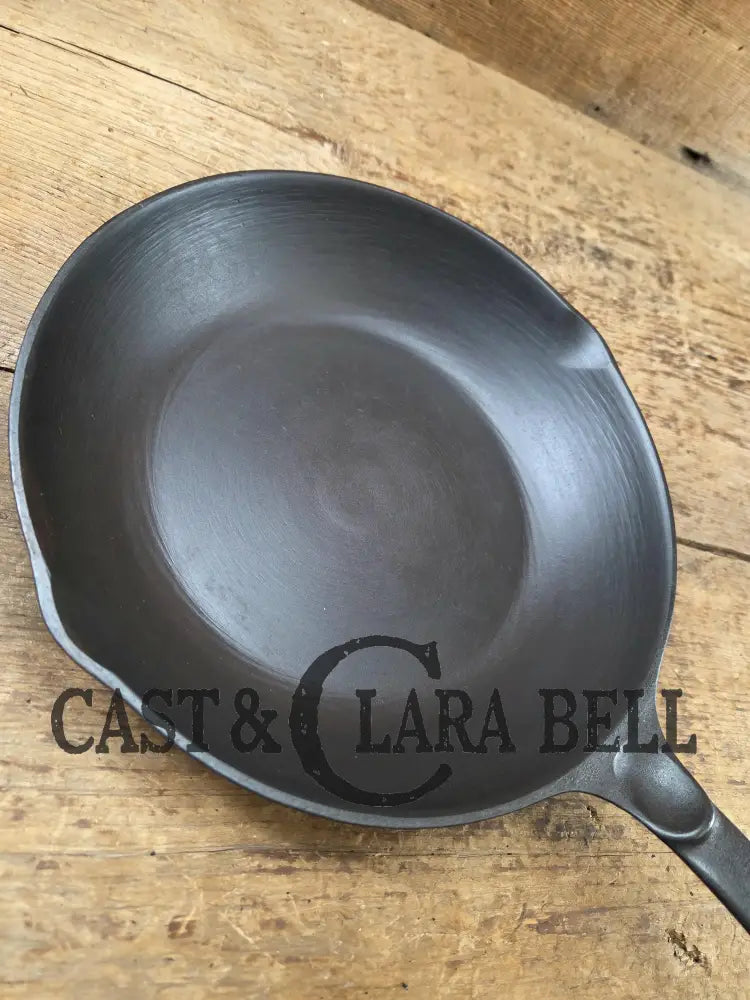 Fantastic gift idea! Hard to Find 1930’s Wagner Ware Sidney -O- ’Chef Skillet’ 1386. Restored and ready to use! Skillet