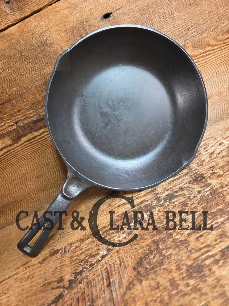 Fantastic gift idea! Hard to Find 1940’s Wagner Ware Sidney -O- ’Chef Skillet’ 1386 Skillet