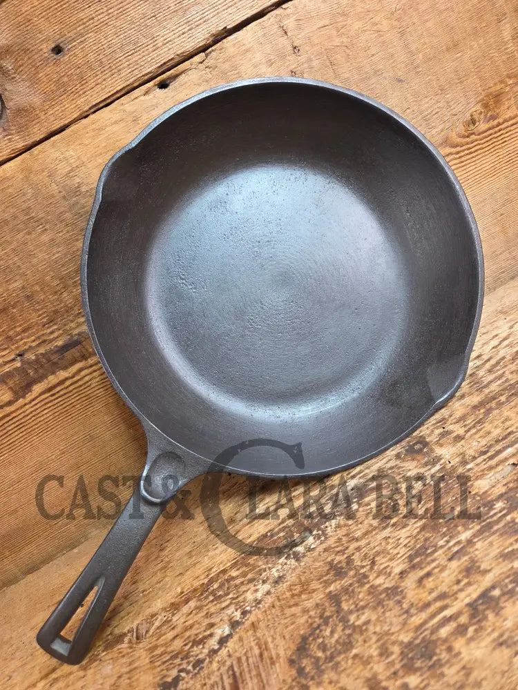 Fantastic gift idea! Hard to Find 1940’s Wagner Ware Sidney -O- ’Chef Skillet’ 1388 Skillet