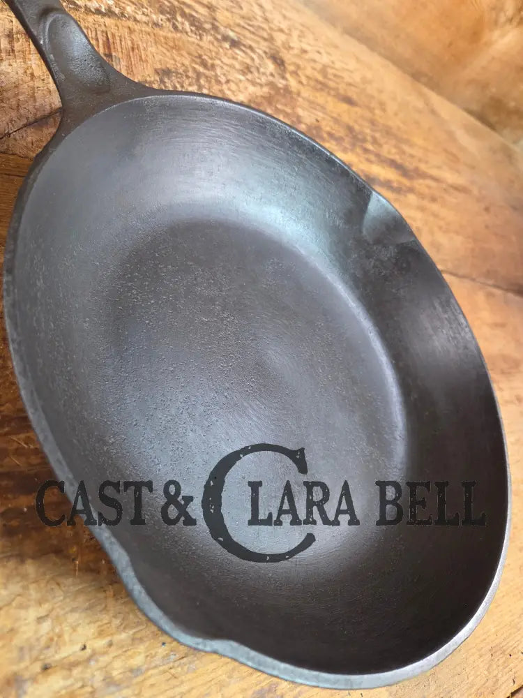 Fantastic gift idea! Hard to Find 1940’s Wagner Ware Sidney -O- ’Chef Skillet’ 1388 Skillet