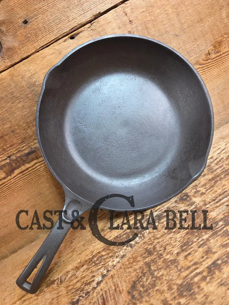 Fantastic gift idea! Hard to Find 1940’s Wagner Ware Sidney -O- ’Chef Skillet’ 1388 Skillet