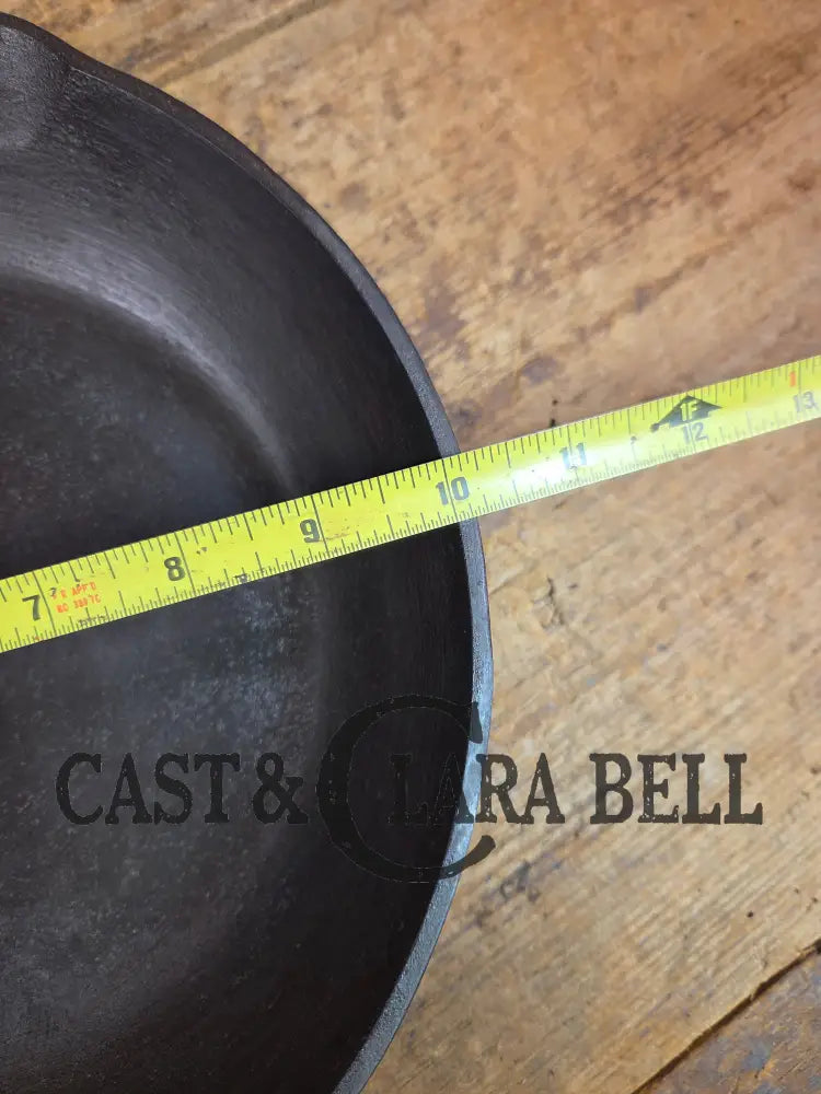 Fantastic gift idea! Hard to Find 1940’s Wagner Ware Sidney -O- ’Chef Skillet’ 1388 Skillet