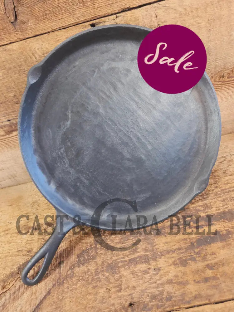 Frankengriddle! Someone must have hated skillet dividers? Griswold Cast Iron Colonial Breakfast Skillet! P/N 665. Needs