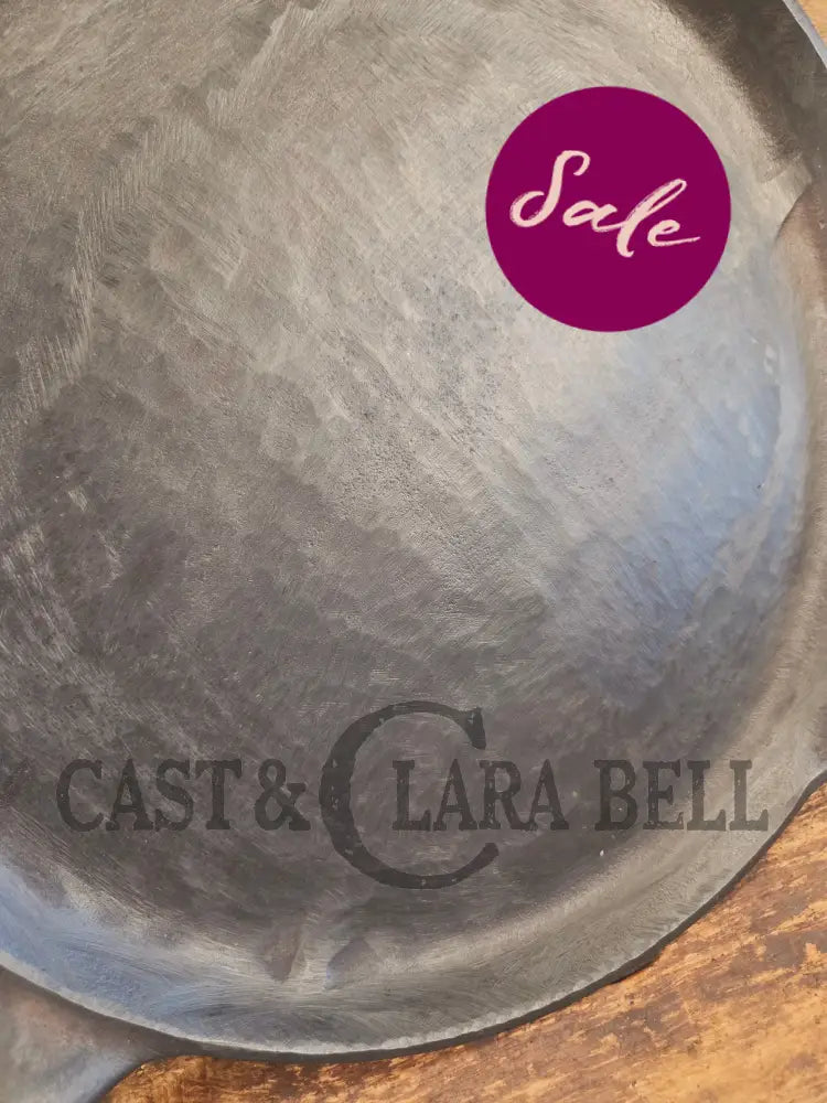 Frankengriddle! Someone must have hated skillet dividers? Griswold Cast Iron Colonial Breakfast Skillet! P/N 665. Needs