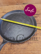 Frankengriddle! Someone must have hated skillet dividers? Griswold Cast Iron Colonial Breakfast Skillet! P/N 665. Needs