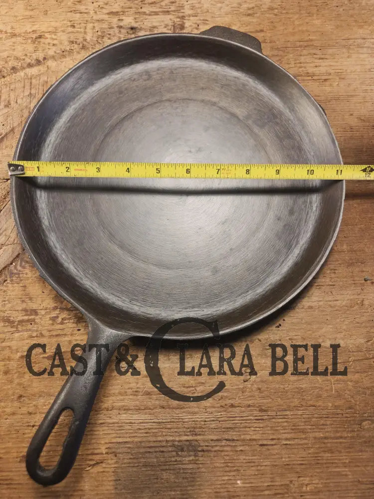 Fully Marked 1940’s Wagner Ware Skillet Griddle. 11 1/4 Inches. Perfect for grilled cheese nachos and more. Awesome