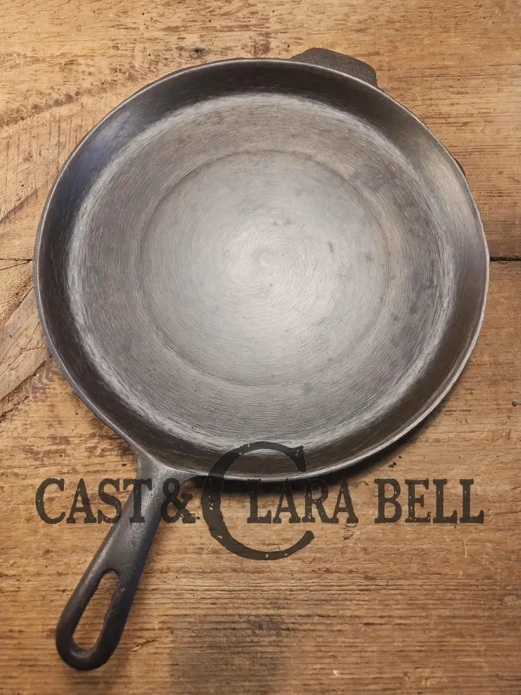 Fully Marked 1940’s Wagner Ware Skillet Griddle. 11 1/4 Inches. Perfect for grilled cheese nachos and more. Awesome