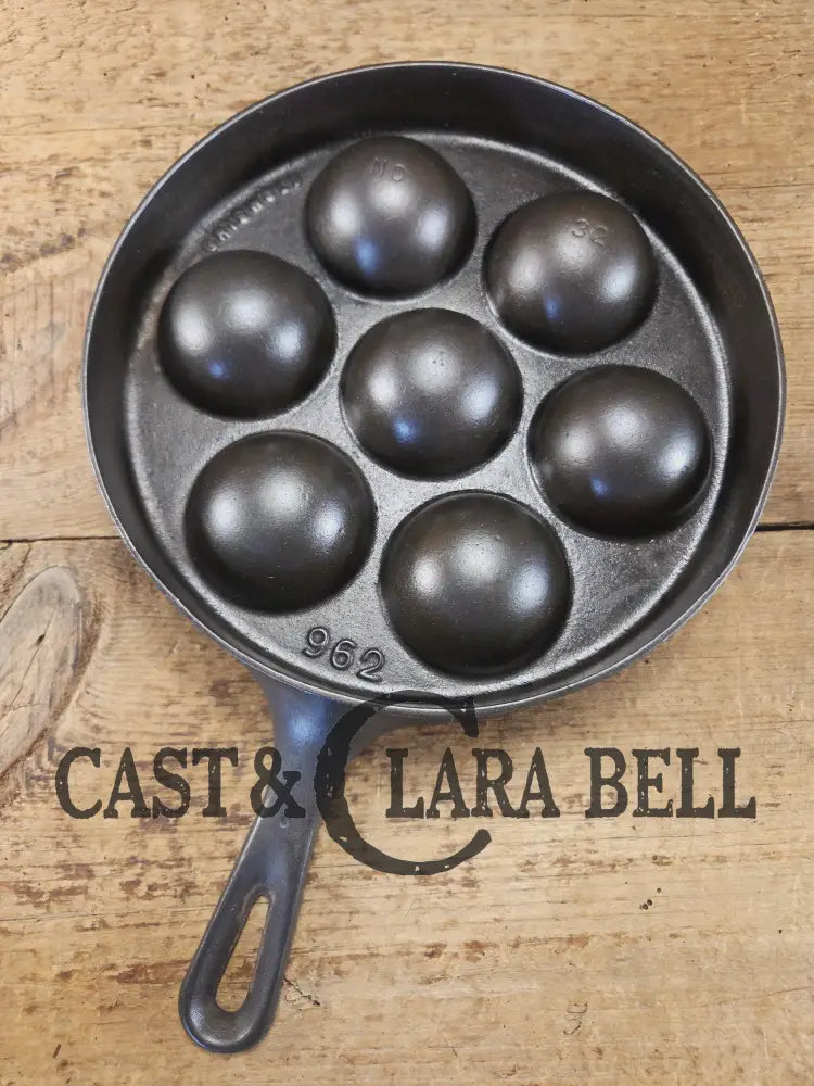 Fun to cook with! 1930’s Griswold No. 32 Aebleskiver 7 cup p/n 962 Variation 7. Great for Poached eggs! Restored Ready