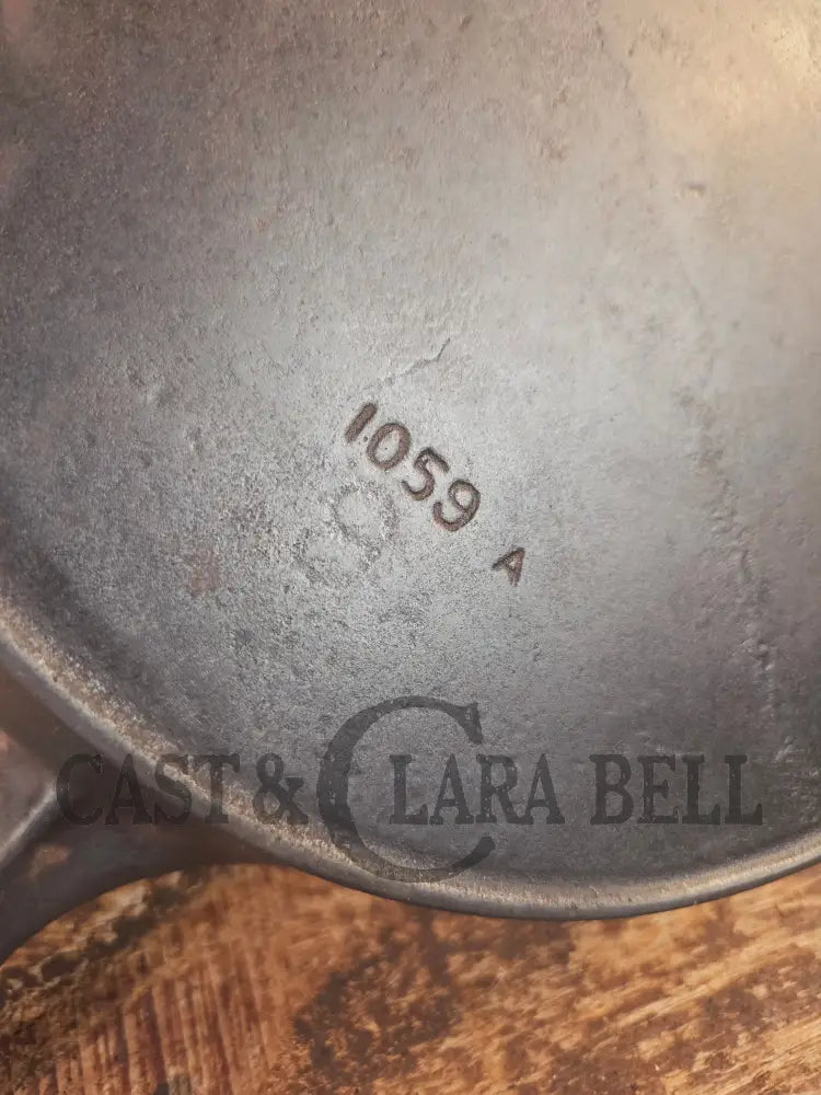 Ghost mark #9! 1920’s Wagner Ware #9 Cast Iron Skillet with Heat Ring 1059 - Skillet