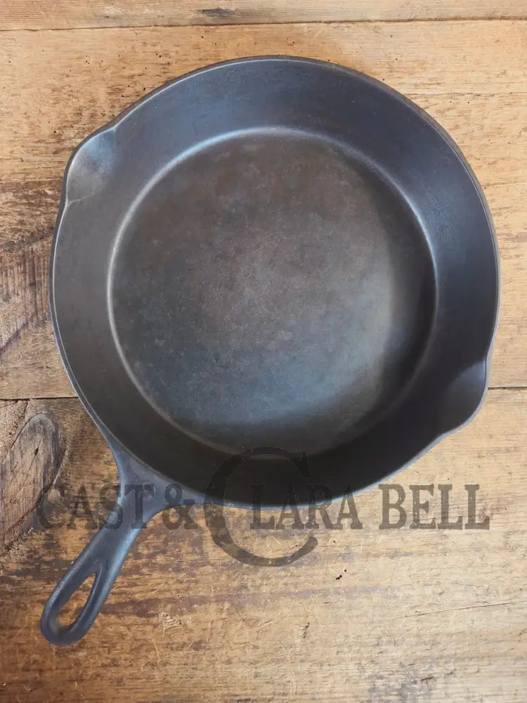 Ghost mark #9! 1920’s Wagner Ware #9 Cast Iron Skillet with Heat Ring 1059 - Skillet