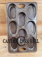 Gorgeous. 1900’s Bridge Beach & Company #2 oval style gem pan. perfect for oval shaped desserts biscuits and cornbread.