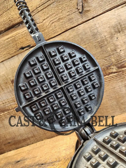 Gorgeous! 1920’S Griswold #8 Waffle Iron 885/886 With Raised Letter Low Base 975. Ready To Make