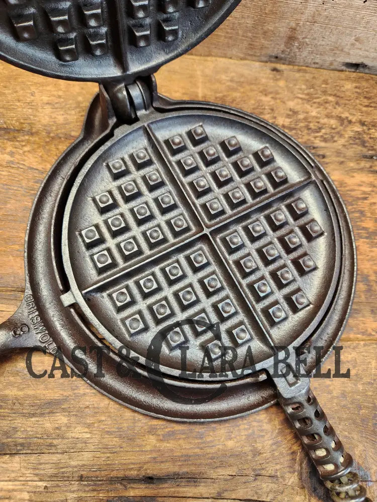 Gorgeous! 1920’S Griswold #8 Waffle Iron 885/886 With Raised Letter Low Base 975. Ready To Make