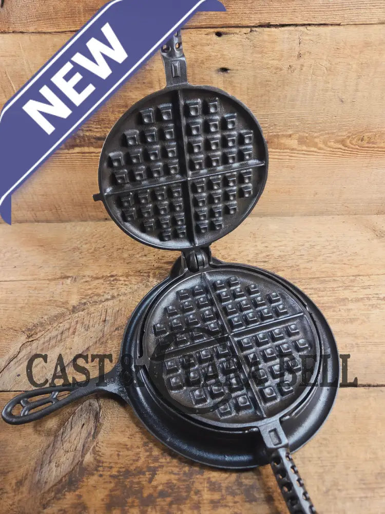 GORGEOUS! 1920’s Griswold #8 Waffle Iron 885/886 with Raised letter Low Base 975. Ready to make crispy waffles! Waffle
