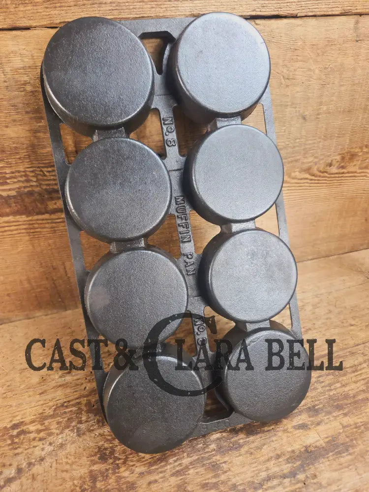 Gorgeous! 1920’s Griswold No. 8 Muffin Pan 8 cup 946. Raised letter underside Variation 1 Rarity 3 Bakeware