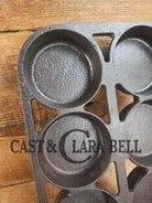 Gorgeous! 1920’s Griswold No. 8 Muffin Pan 8 cup 946. Raised letter underside Variation 1 Rarity 3 Bakeware