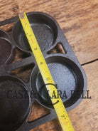 Gorgeous! 1920’s Griswold No. 8 Muffin Pan 8 cup 946. Raised letter underside Variation 1 Rarity 3 Bakeware