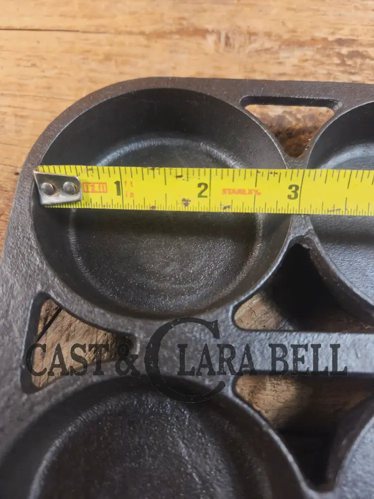 Gorgeous! 1920’s Griswold No. 8 Muffin Pan 8 cup 946. Raised letter underside Variation 1 Rarity 3 Bakeware