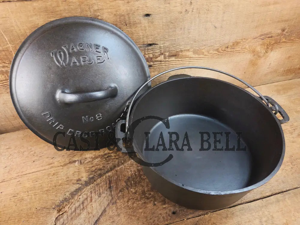 Gorgeous. 1920’s Wagner #8 1268 Dutch Oven round roaster with Fully Marked and Raised Letter Drip Drop Baster Lid!