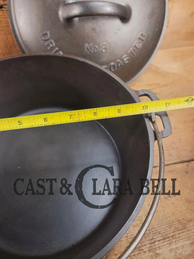 Gorgeous. 1920’s Wagner #8 1268 Dutch Oven round roaster with Fully Marked and Raised Letter Drip Drop Baster Lid!