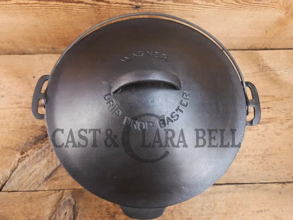 Gorgeous. 1920’s Wagner #9 Dutch Oven round roaster with Turtle Top Style Sawtooth Baster Lid Dutch Ovens Trivets &