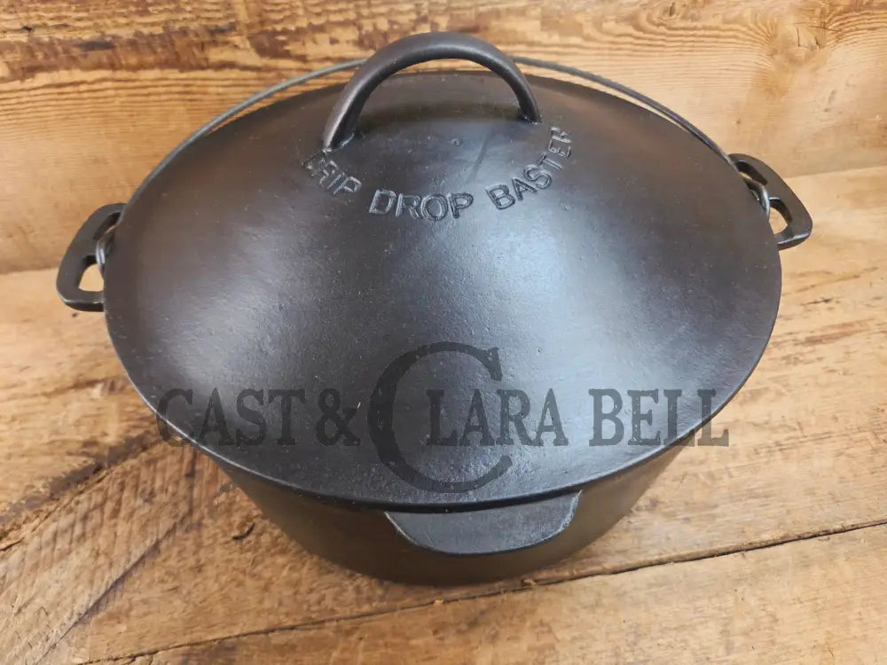 Gorgeous. 1920’s Wagner #9 Dutch Oven round roaster with Turtle Top Style Sawtooth Baster Lid Dutch Ovens Trivets &