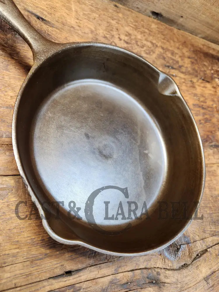 Gorgeous 1930’S Era Lodge #5 Skillet With 3 Notch Heat Ring And L Two Slash Markings At 6