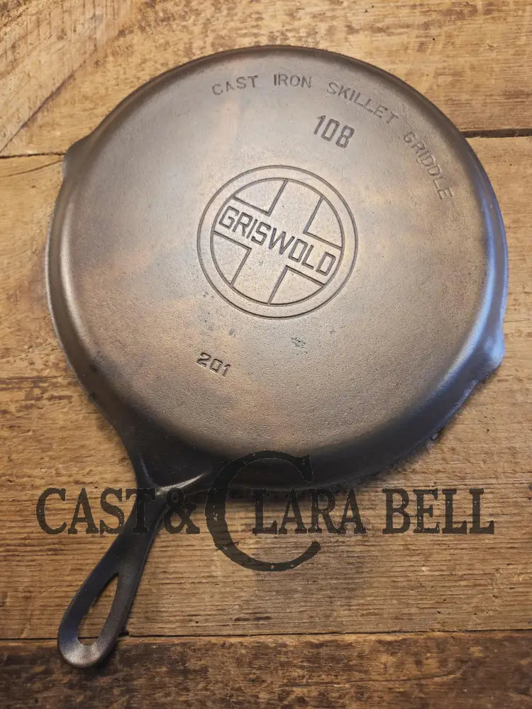 GORGEOUS! 1930’s Griswold #108 Skillet Griddle Large block logo c/n 201. Great for everyday flat iron. Griddle