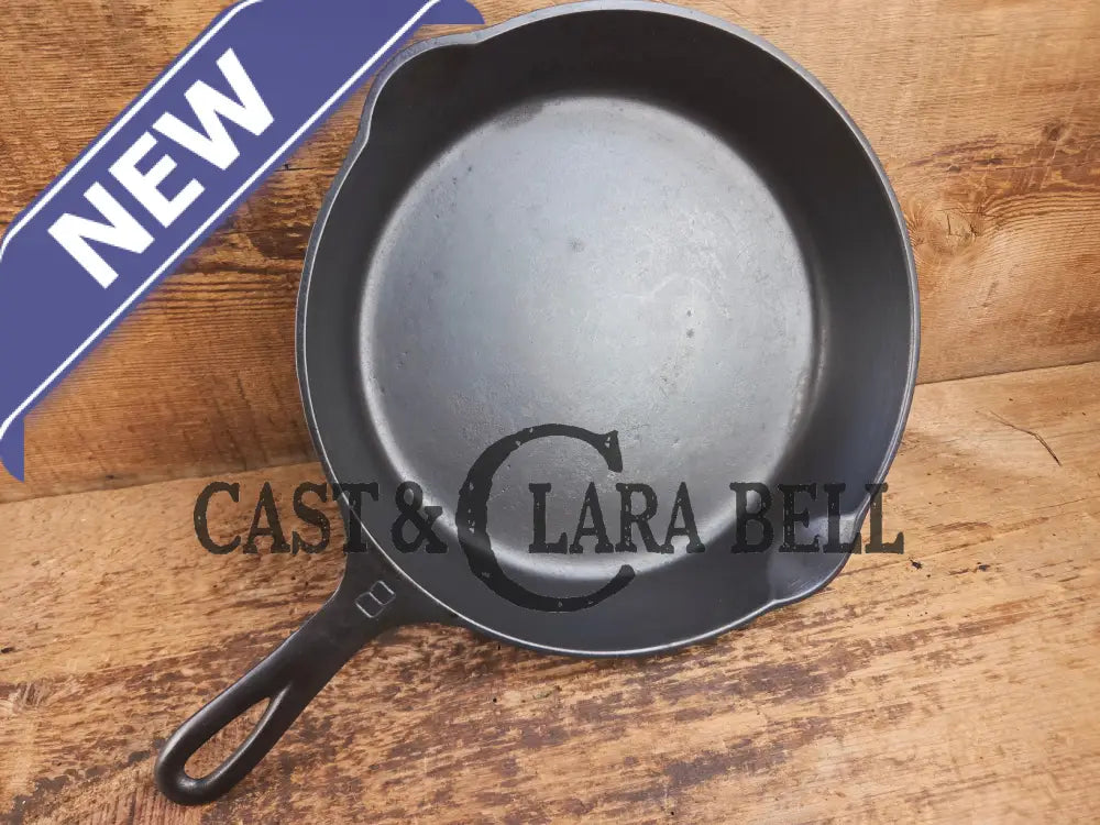 Gorgeous. 1930’s Griswold #8 Cast Iron Skillet with Large Block Logo 704 Skillet