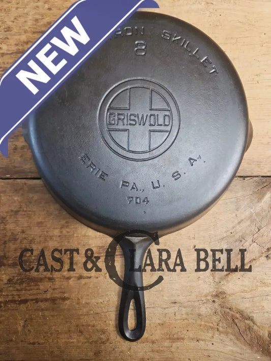 Gorgeous. 1930’s Griswold #8 Cast Iron Skillet with Large Block Logo 704 D Skillet