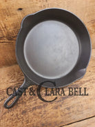 Gorgeous. 1930’s Griswold #8 Cast Iron Skillet with Large Block Logo 704 D Skillet