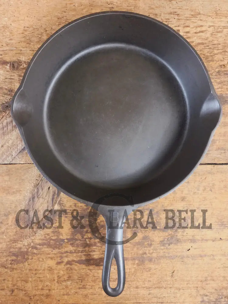 Gorgeous 1930’s Griswold #8 Cast Iron Skillet with Large Block Logo 704 K - Skillet