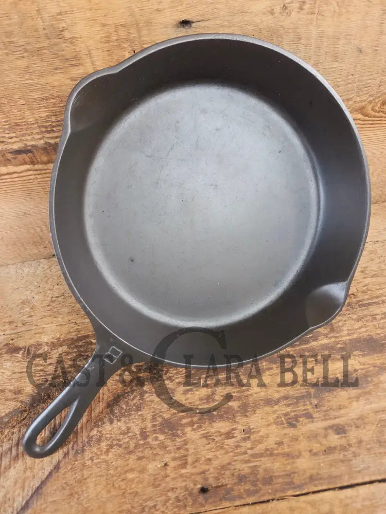 Gorgeous 1930’s Griswold #8 Cast Iron Skillet with Large Block Logo 704 K - Skillet