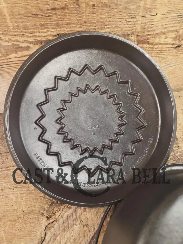 Gorgeous! 1930’s Wagner Ware #8 Drip Drop Roaster #1268 A I w/ Sawtooth Lid p/n 1268. Raised Letter lid. Dutch Ovens