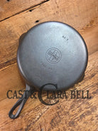 Gorgeous. 1940’s Era Griswold #7 Cast Iron Skillet with Small Block Logo 701 G Skillet