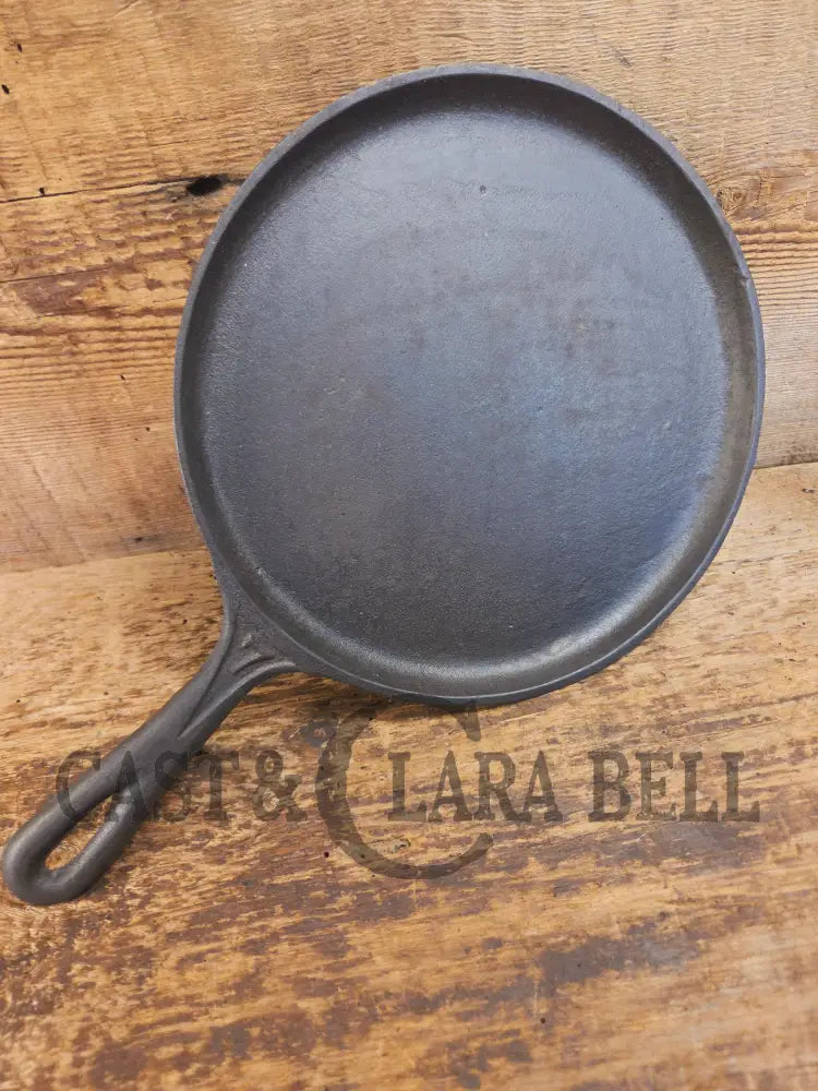 Gorgeous and harder to find King Stove and Range (Became Martin S&R) No. 7 Skillet Griddle. Sheffield AL - Griddle