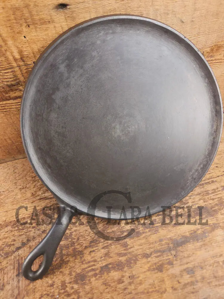 Gorgeous and not often seen #9 Puritan round griddle by Griswold. Perfect for everyday pancakes grilled cheese or oven