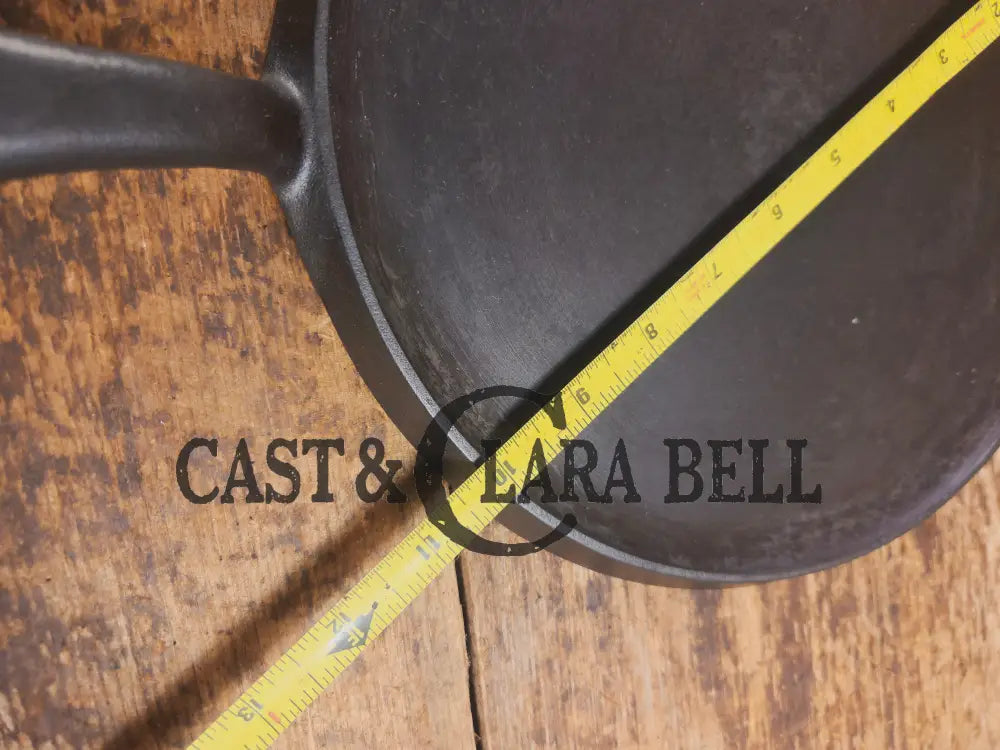 Gorgeous and not often seen #9 Puritan round griddle by Griswold. Perfect for everyday pancakes grilled cheese or oven