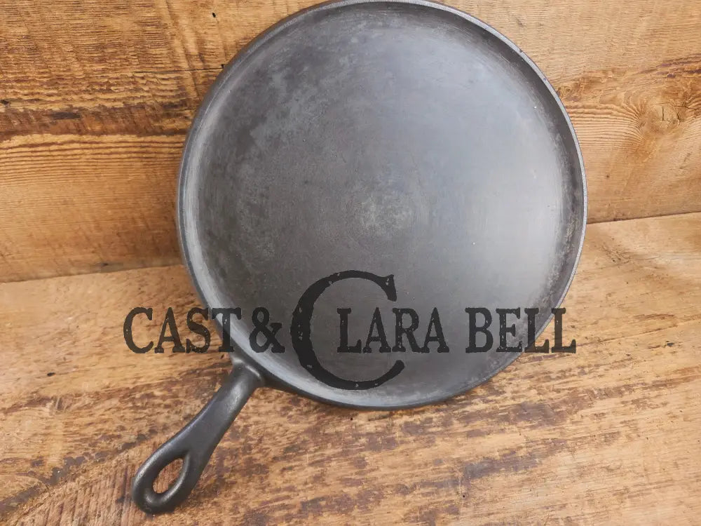 Gorgeous and not often seen #9 Puritan round griddle by Griswold. Perfect for everyday pancakes grilled cheese or oven