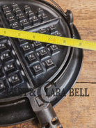 Gorgeous and the biggest made! Hard to Find 1930’s Griswold #9! waffle iron with short base. 316/317 Paddles matching
