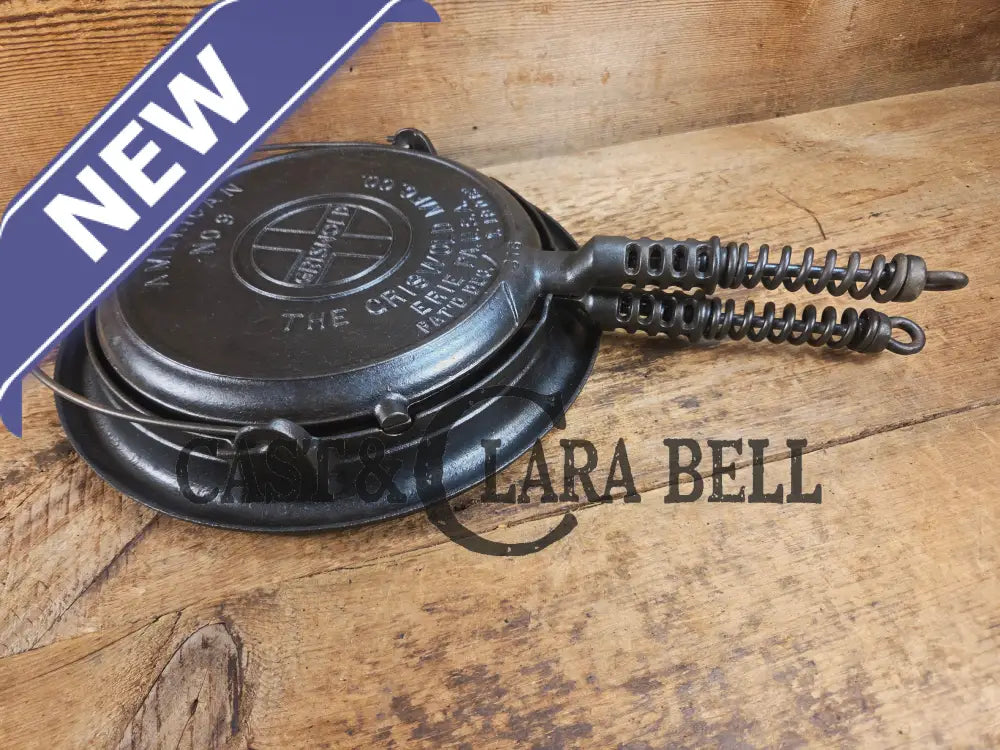 Gorgeous and the biggest made! Hard to Find 1930’s Griswold #9! waffle iron with short base. 316/317 Paddles matching