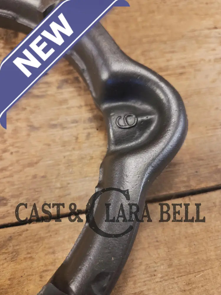 Gorgeous and the biggest made! Hard to Find 1930’s Griswold #9! waffle iron with short base. 316/317 Paddles matching